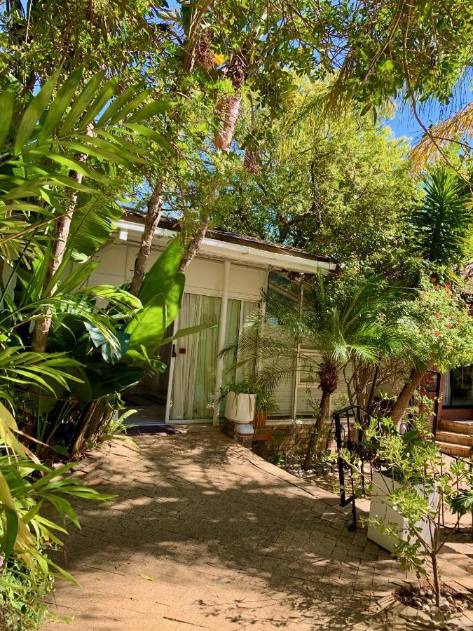 The Little Hideaway Guesthouse Stellenbosch Exterior photo